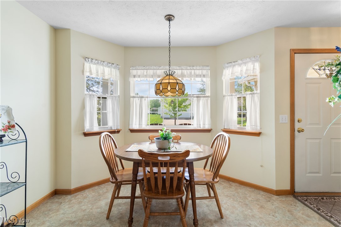 5303 Chaucer Drive, Medina, Ohio image 15