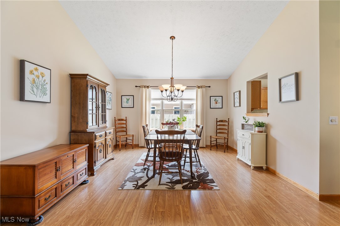 5303 Chaucer Drive, Medina, Ohio image 9
