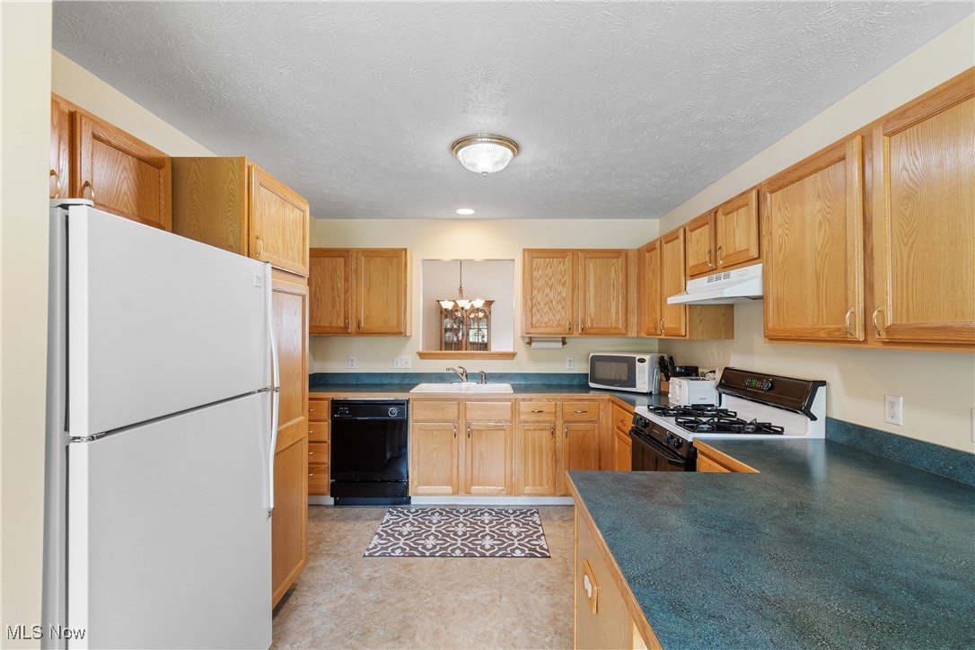 5303 Chaucer Drive, Medina, Ohio image 14