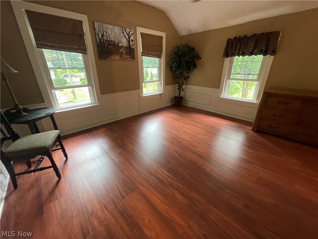 Lanmark Cove Condo Ph 02 - Residential