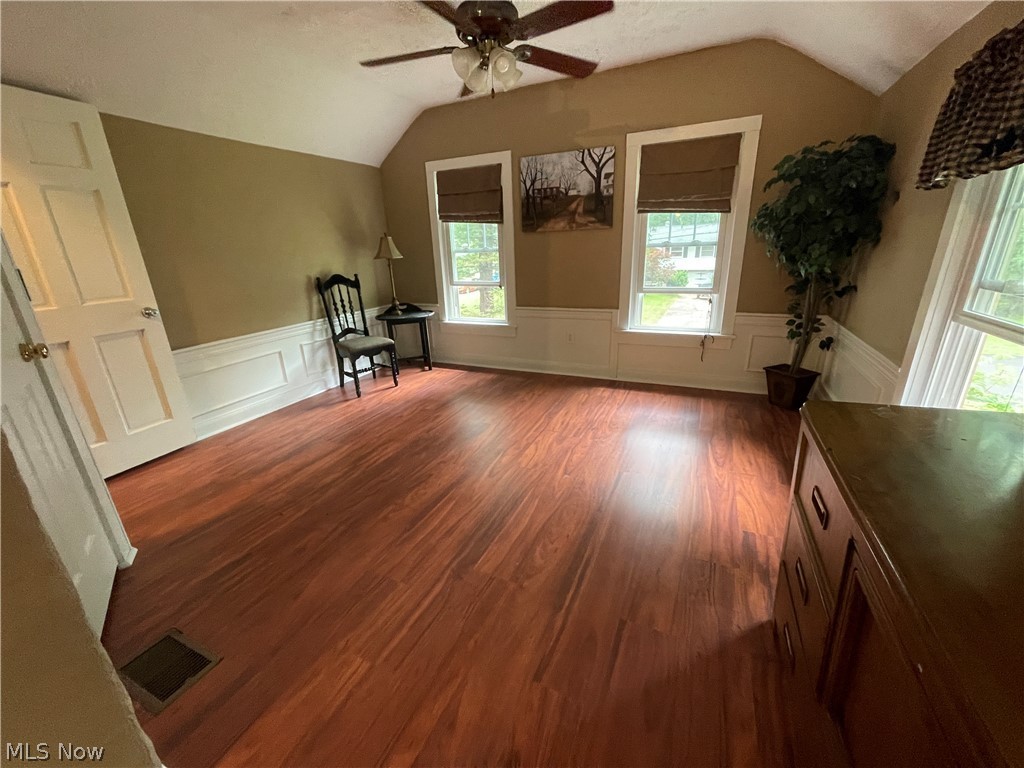 Lanmark Cove Condo Ph 02 - Residential