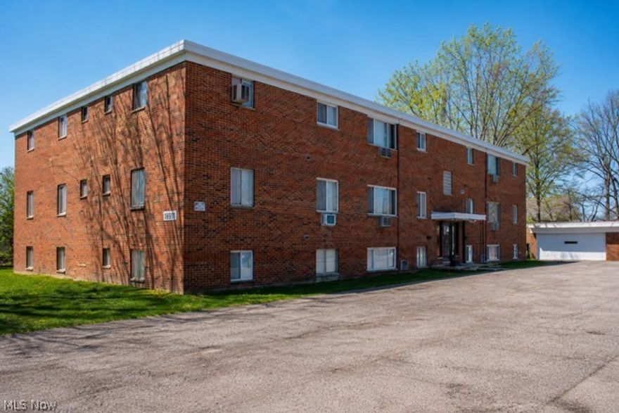 18911 Bella Drive presents a mostly renovated 12-unit multifamily asset with significant
capital improvements already completed. Ownership has renovated 8 of 12 units over the
past two years, achieving strong rent growth while maintaining stable occupancy.

The property has undergone full lead abatement and holds a 20-year lead-free certification,
significantly reducing regulatory risk. Additional recent capital improvements include a new
roof, updated entry doors, renovated laundry rooms, and upgraded mechanical systems.

This offering represents a rare opportunity to acquire a largely de-risked, near-stabilized
asset with in-place income and remaining upside by increasing rents to market, maximizing an 8% CAP