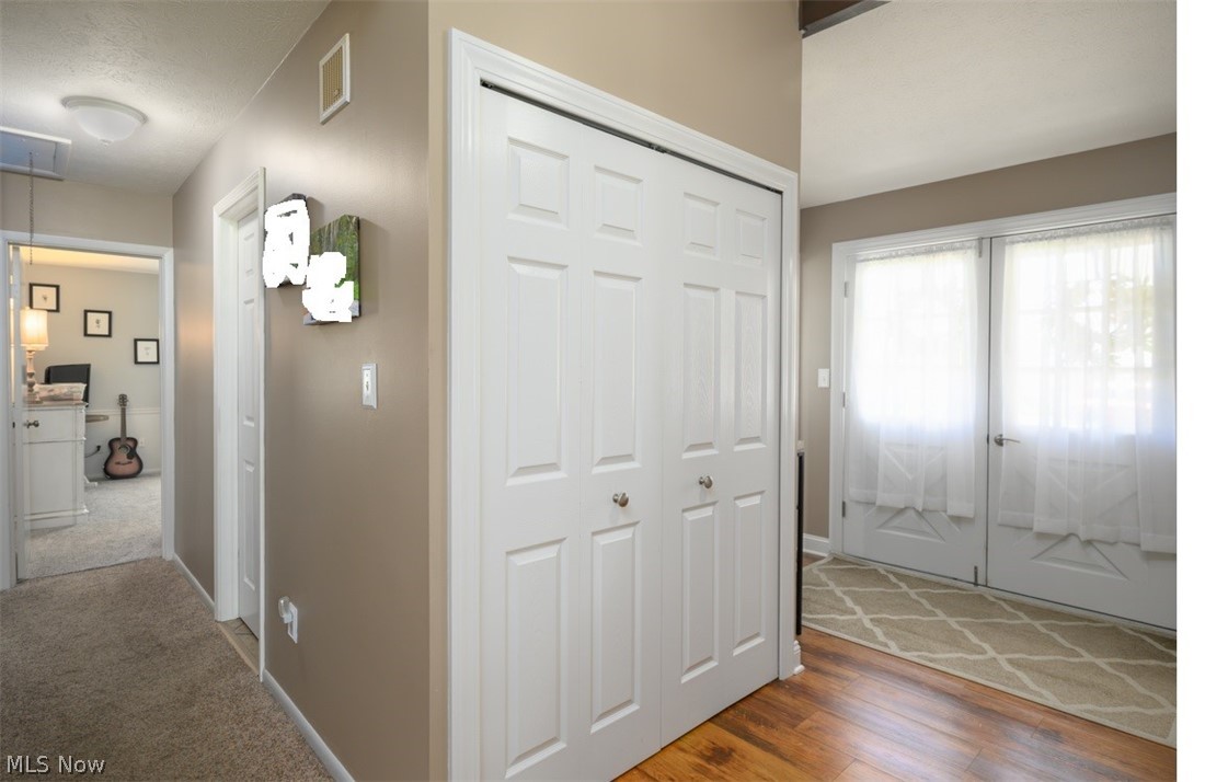 Four Seasons - Residential