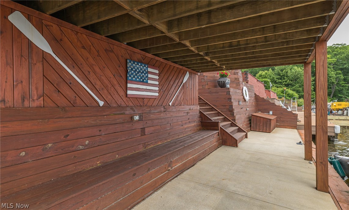 Roaming Rock - Residential