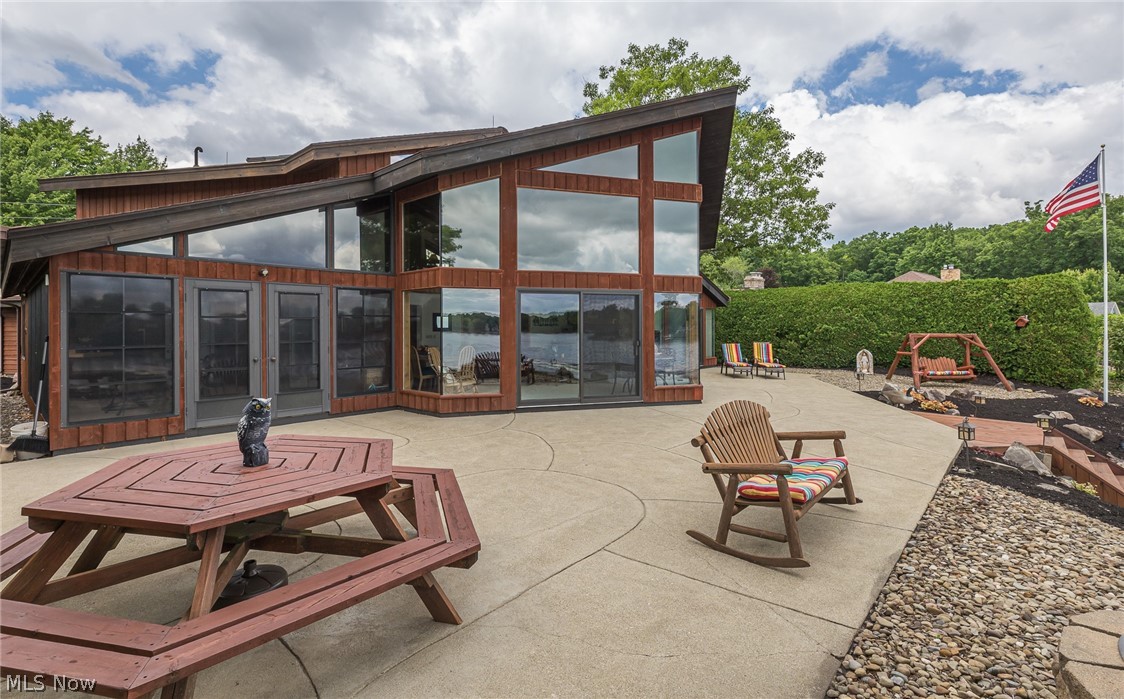 Roaming Rock - Residential