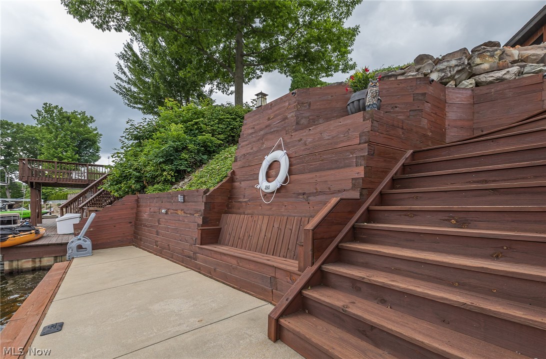 Roaming Rock - Residential