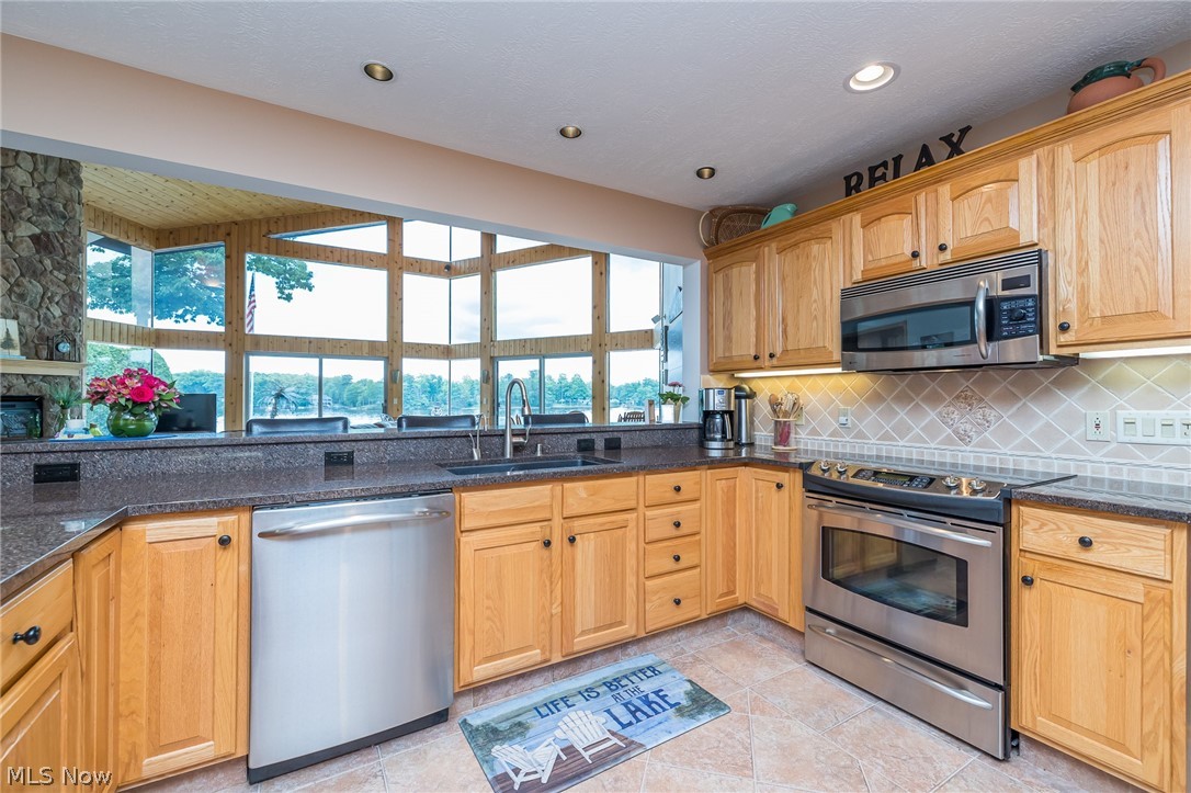 Roaming Rock - Residential