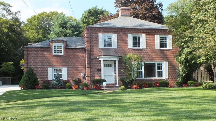 This Awesome 4 bedroom, 2 1/2 bath home has had one of the BEST and most complete renovations I have seen! Every detail was meticulously and professionally handled and the results show as everything you need is here: a large living room with fireplace, dining room, a spacious kitchen with stainless steel appliances and granite countertops, family room with wood burner and sliding glass doors to the huge yard. The home also has a very large master bedroom with completely renovated master bath.  The neighborhood is also very well kept and desirable in so many ways. A lot of listings indicate that they are a must see but this one truly IS a must see!