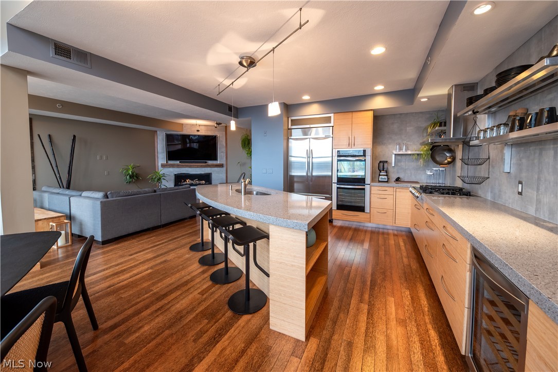 Stonebridge Plaza Condo - Residential