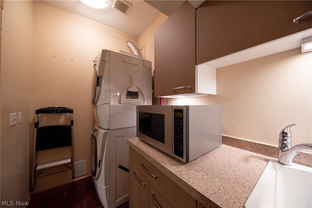 Stonebridge Plaza Condo - Residential