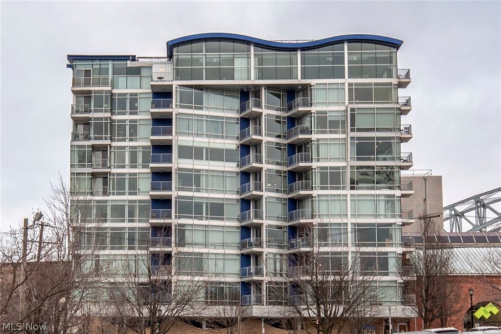 Photo of 1237 Washington Avenue #1209, Cleveland, OH 44113 (MLS # 5202681)