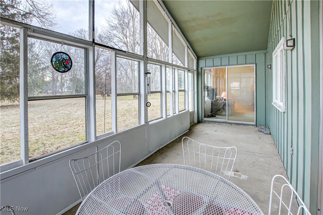 444 Woodlawn Circle, Berea, Ohio image 21
