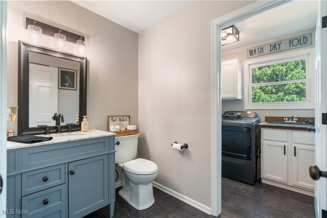 6195 Sandy Ridge Circle, North Canton, Ohio image 18