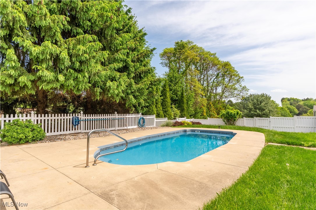 6195 Sandy Ridge Circle, North Canton, Ohio image 33