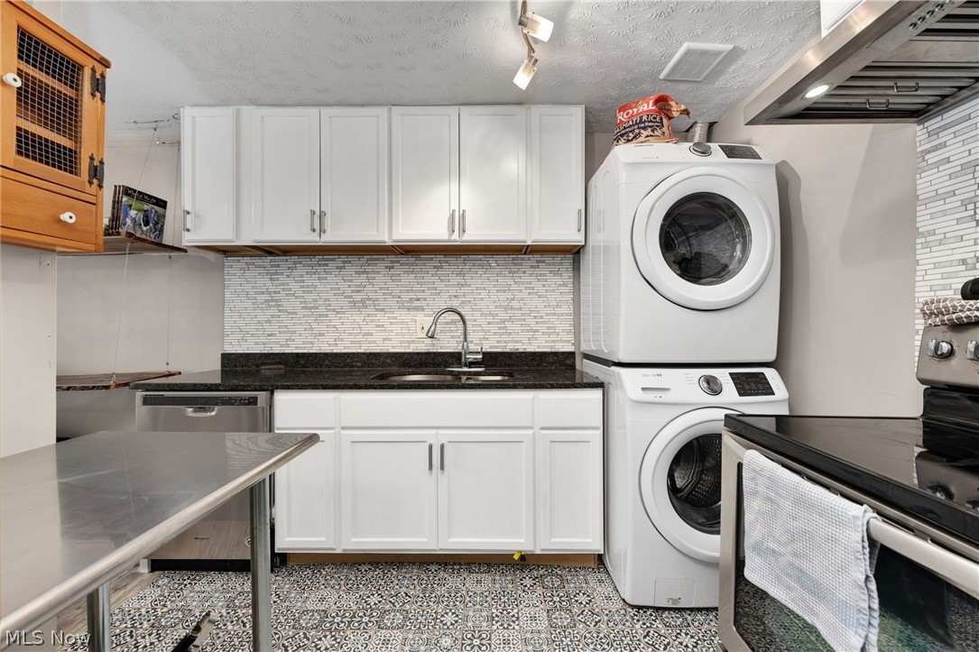 Waverly House Condo - Residential