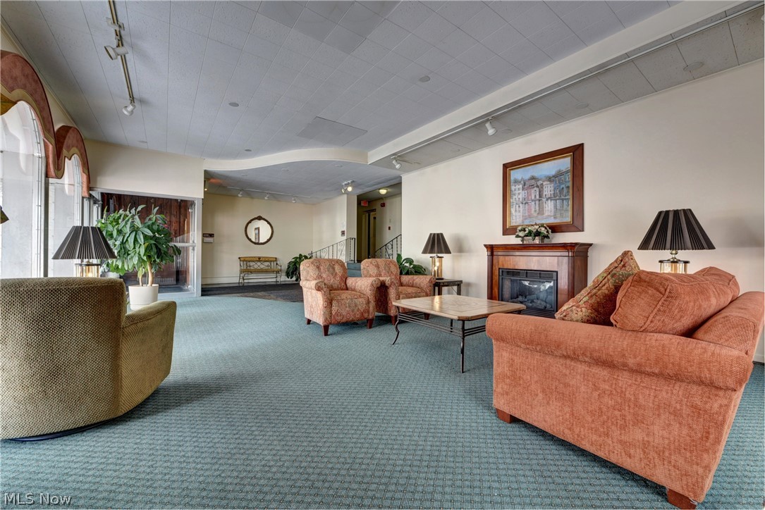 Waverly House Condo - Residential