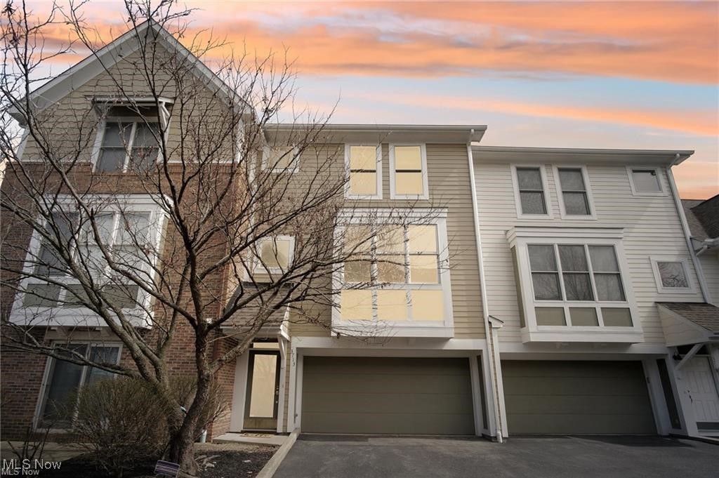 Spacious, sun-filled condo in a prime location!
This beautifully maintained home offers nearly 3,000 square feet of flexible living space, including two spacious primary suites—each with its own private bathroom—located on the upper level. The expansive lower level features a versatile bonus room that can easily serve as a family room, home gym, office, or even a third bedroom.
Enjoy abundant natural light throughout, with outdoor living options on both levels: a private deck off the main living room and a lower-level patio—perfect for relaxing or entertaining. Ideally situated within walking distance to grocery stores and just minutes from Case Western Reserve University and vibrant Little Italy.
Move-in ready and waiting for you!