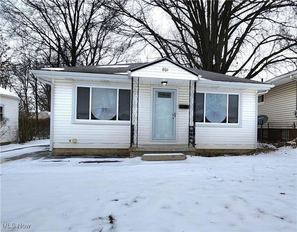 Photo of 801 Triplett Boulevard, Akron, OH 44306 (MLS # 5183473)