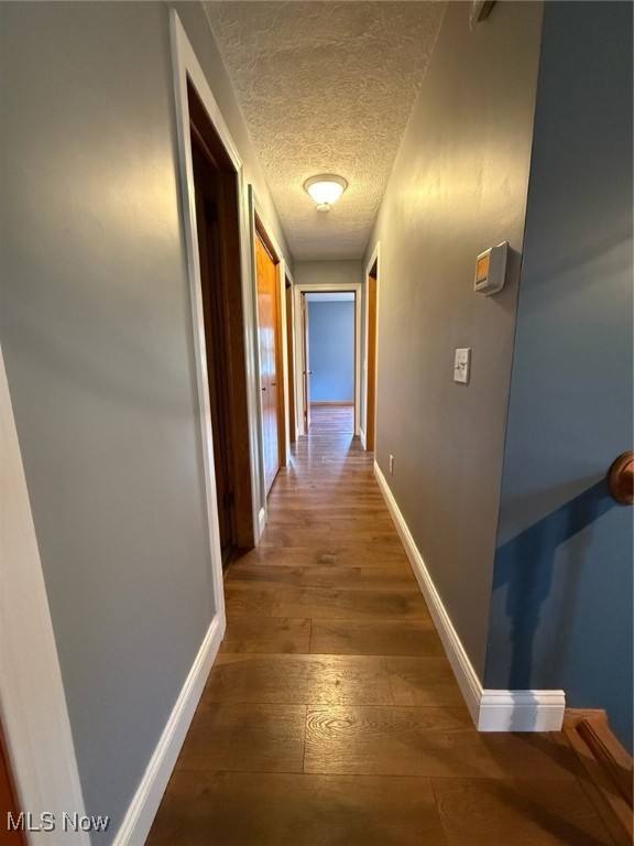 Mark Wise Add 01 - Residential Lease