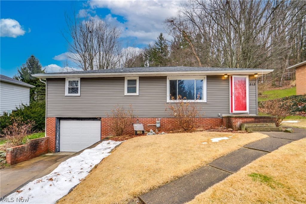 Photo of 513 Queen Street, Minerva, OH 44657 (MLS # 5203652)