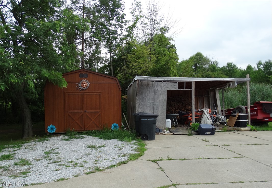 Photo 5 of 33 of 5473 Trask Road house