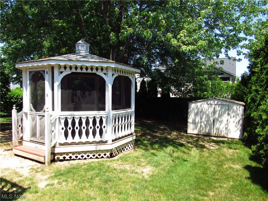 Bridgeport Vill - Residential