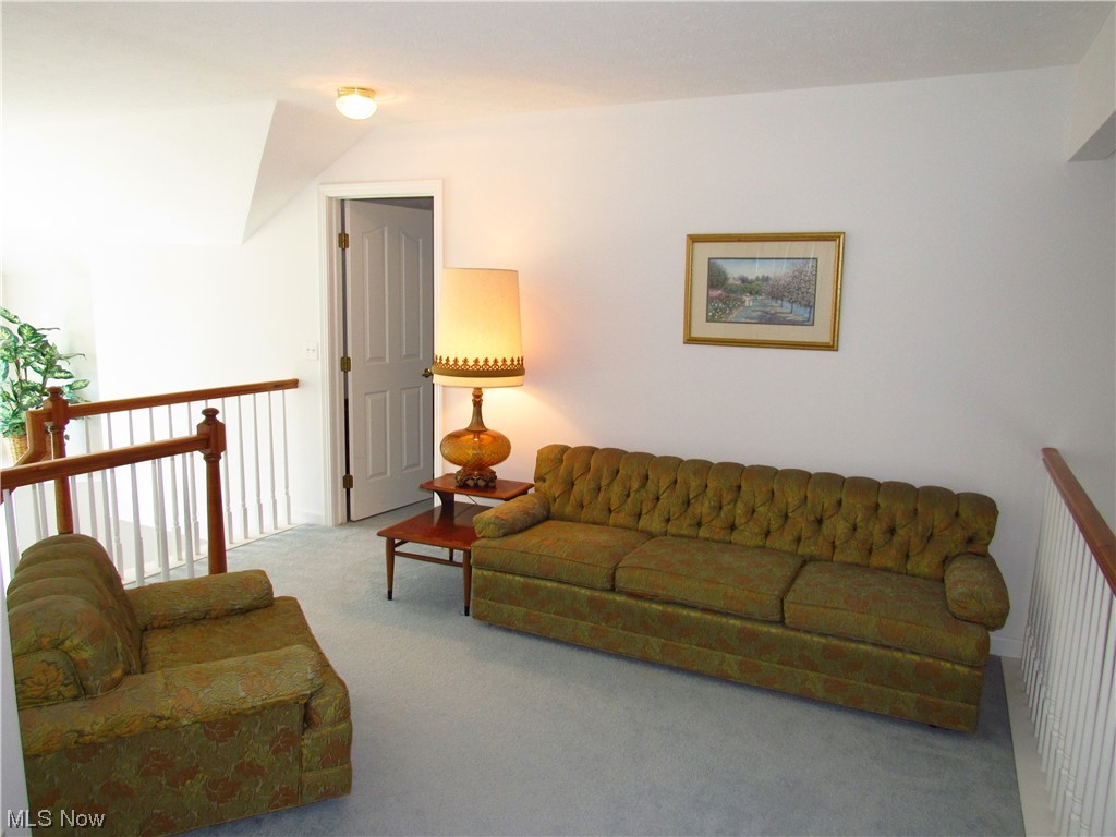 Bridgeport Vill - Residential