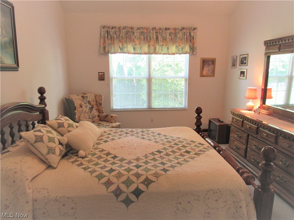 Bridgeport Vill - Residential