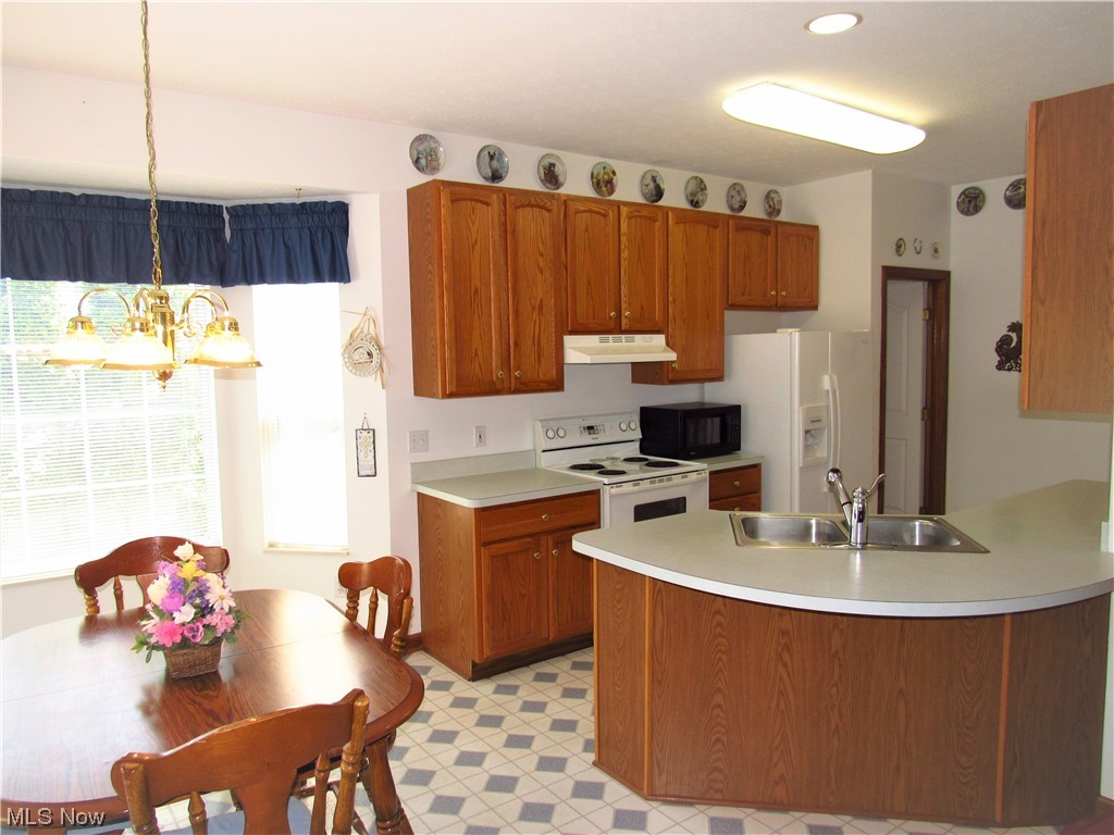 Bridgeport Vill - Residential