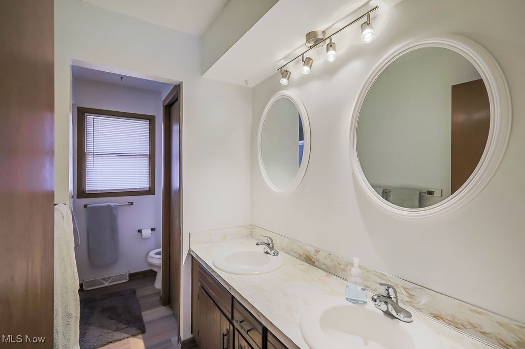 Canton - Residential Income