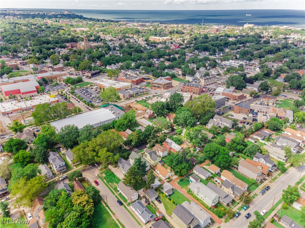 Metro Golf Park - Residential Income
