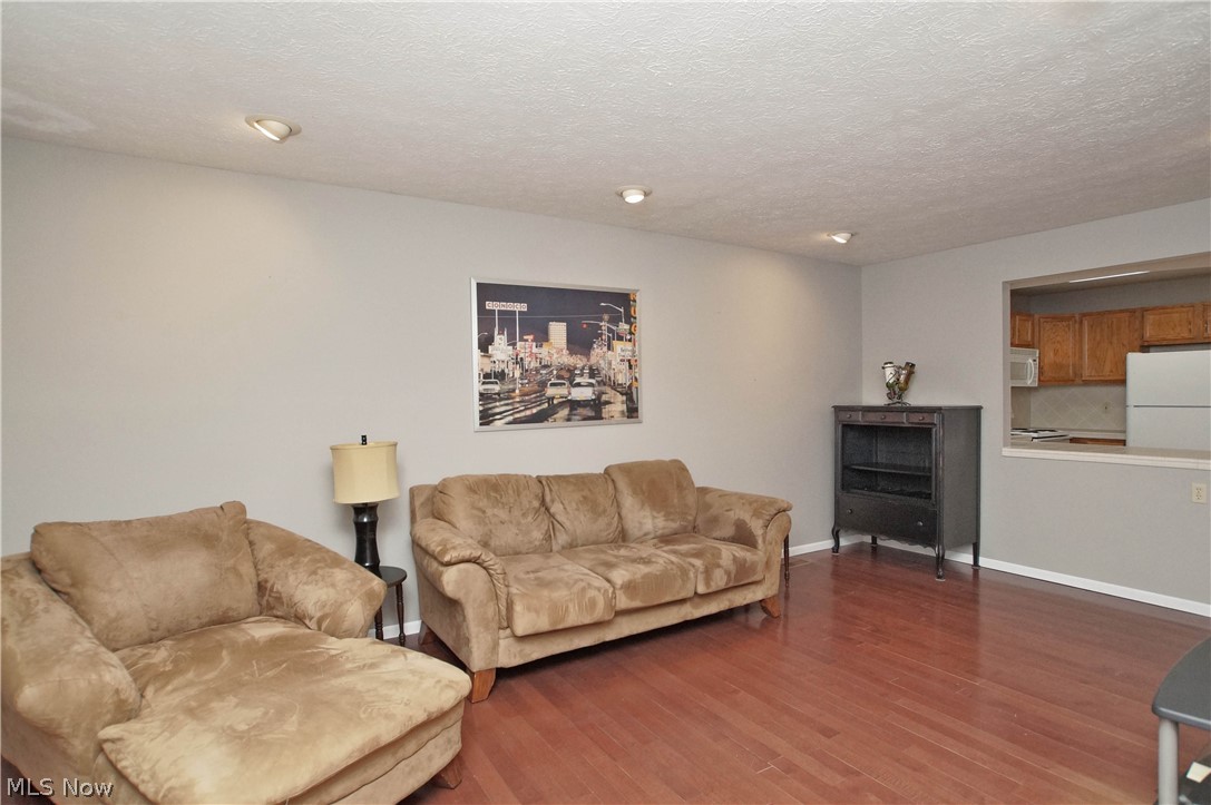 Lanmark Cove Condo - Residential