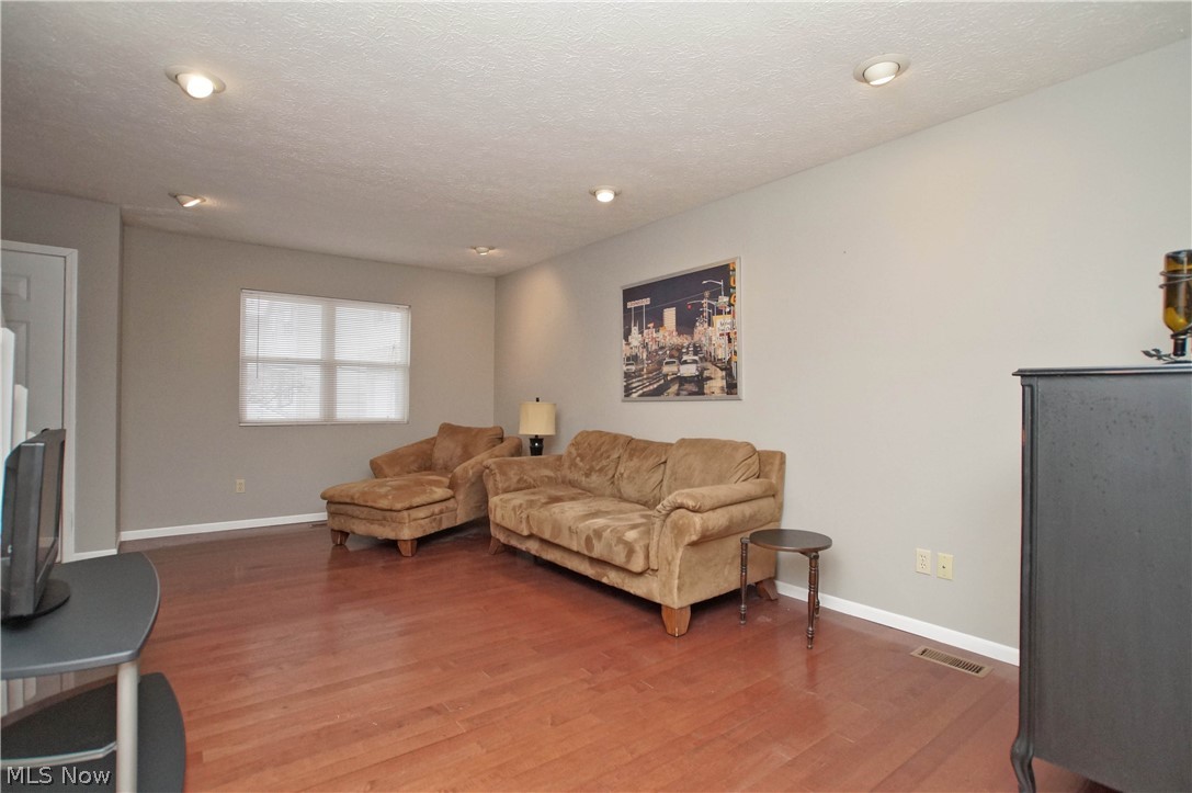 Lanmark Cove Condo - Residential