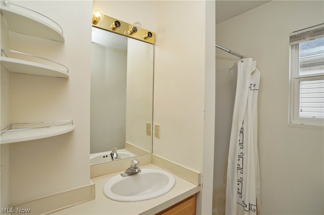 Lanmark Cove Condo - Residential