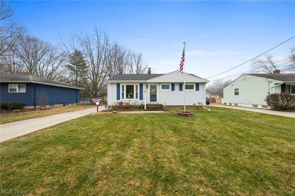 Photo of 23947 Lebern Drive, North Olmsted, OH 44070 (MLS # 5190482)