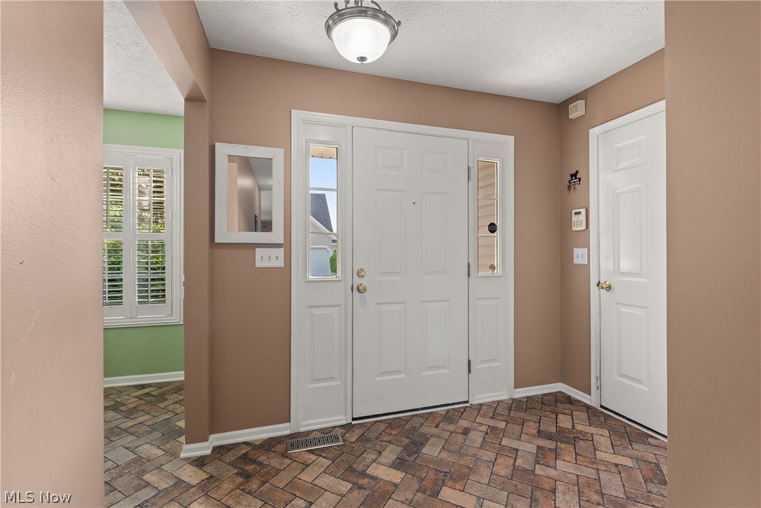 1412 Ledgewood Lane