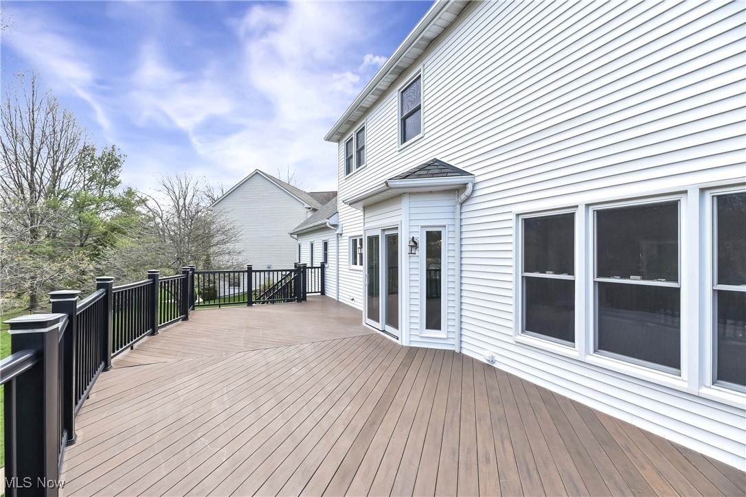 16429 Hampton Chase, Strongsville, Ohio image 34