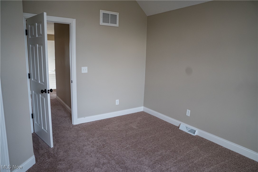 23275 Chandlers Lane, Olmsted Falls, Ohio image 32