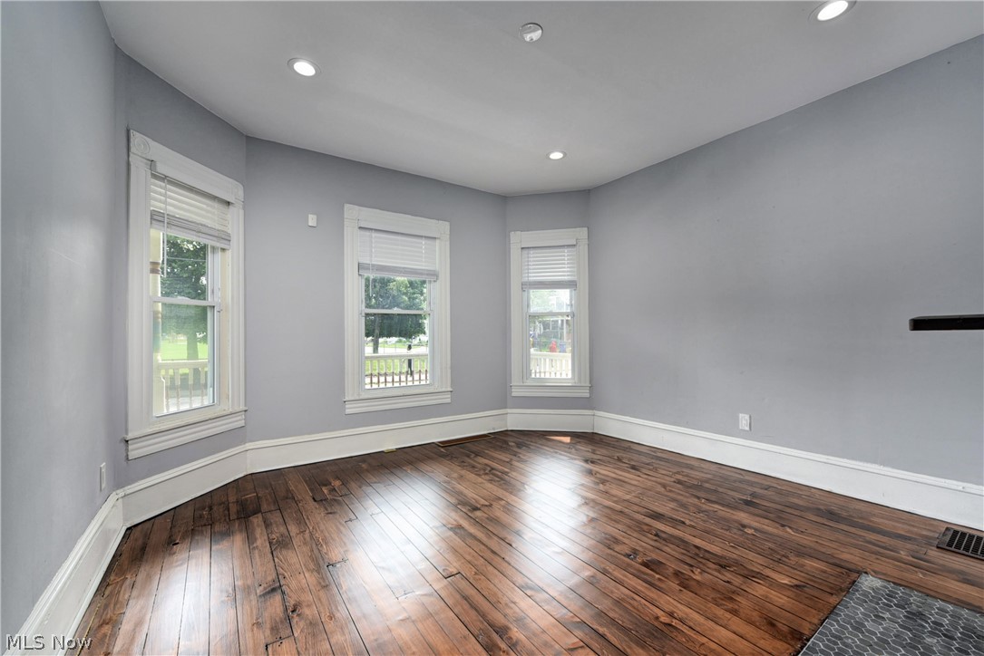 Gordon Ave - Residential