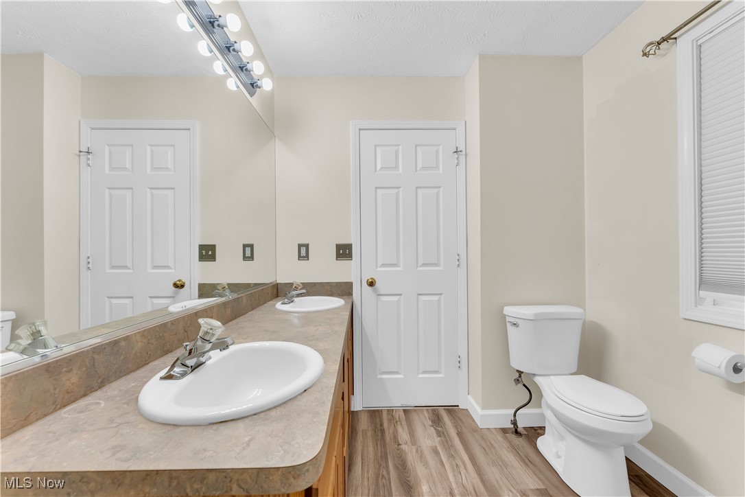 25861 Kennedy Ridge Road, North Olmsted, Ohio image 21