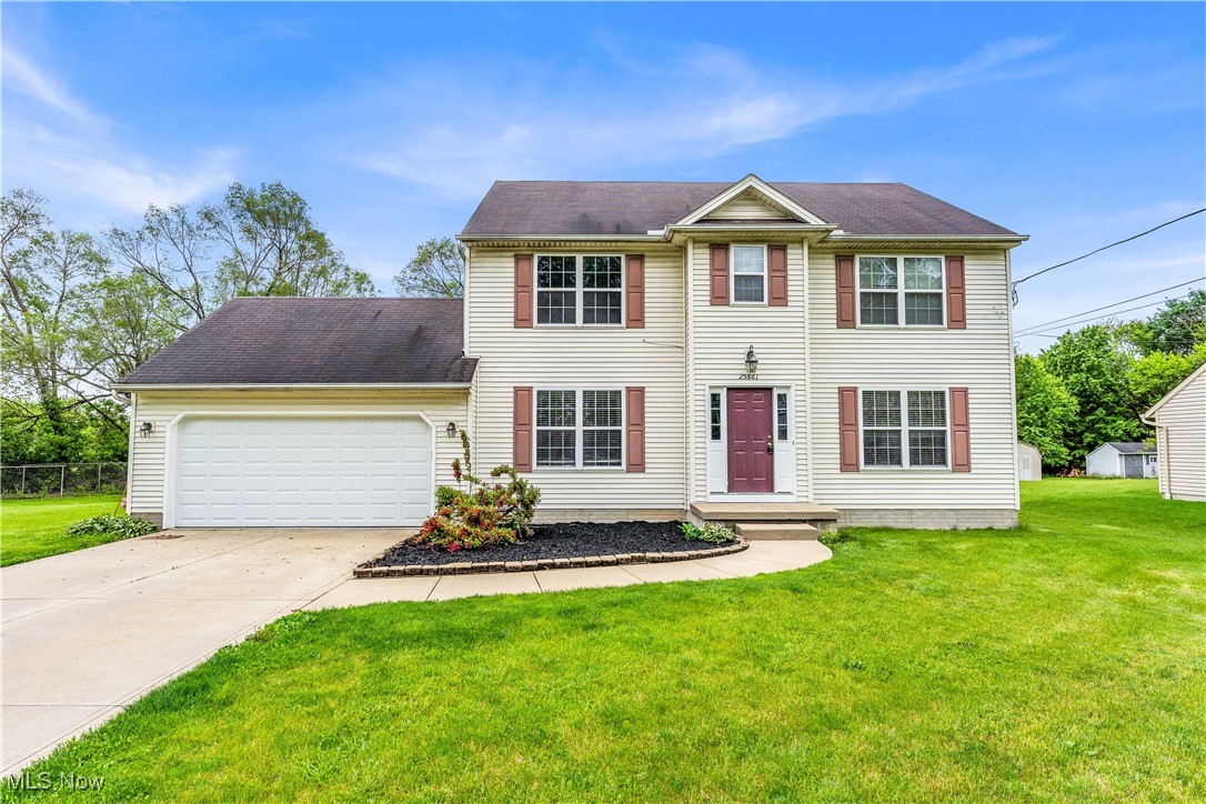25861 Kennedy Ridge Road, North Olmsted, Ohio image 1