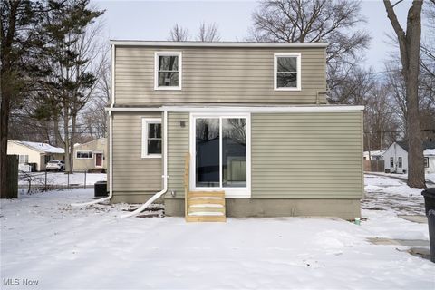 Tiny photo for 553 Purdue Avenue, Elyria, OH 44035 (MLS # 5180094)