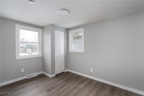 Tiny photo for 553 Purdue Avenue, Elyria, OH 44035 (MLS # 5180094)