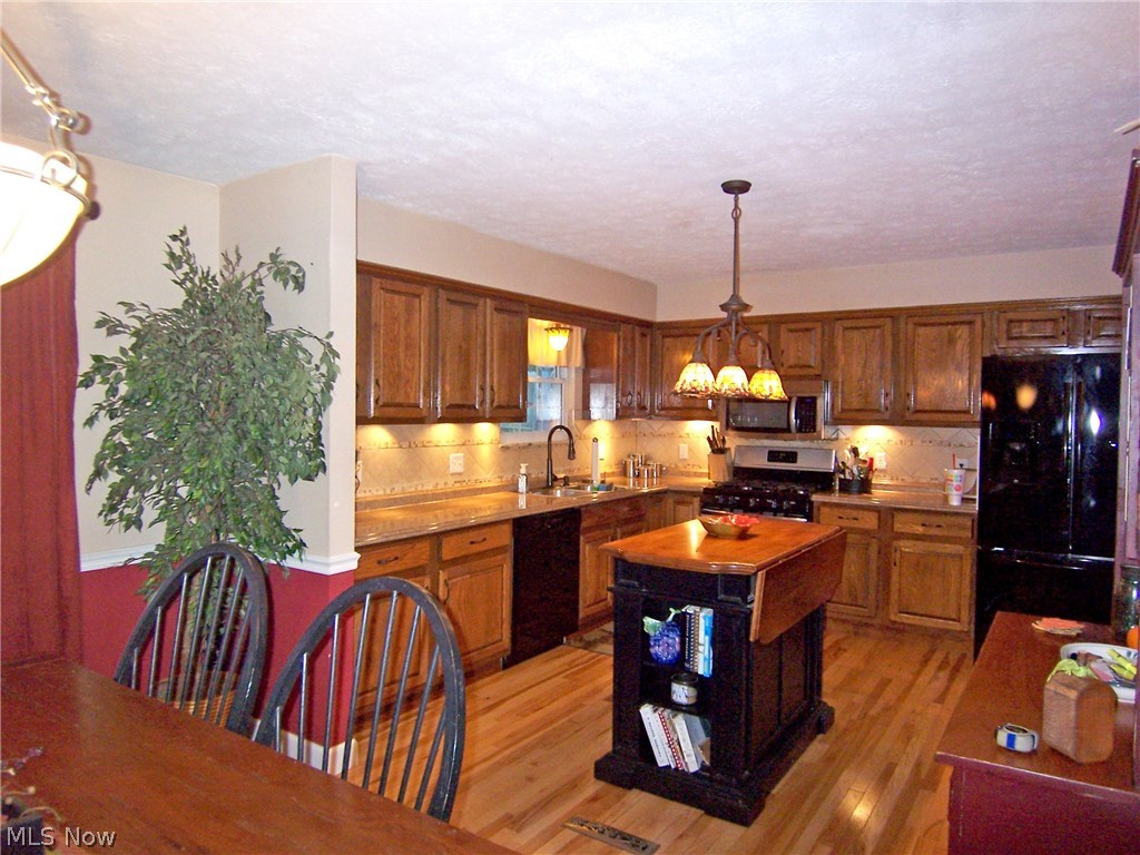 Phalhurst Plaza Adn - Residential