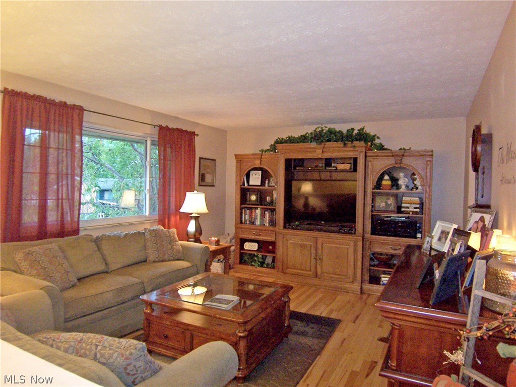 Phalhurst Plaza Adn - Residential