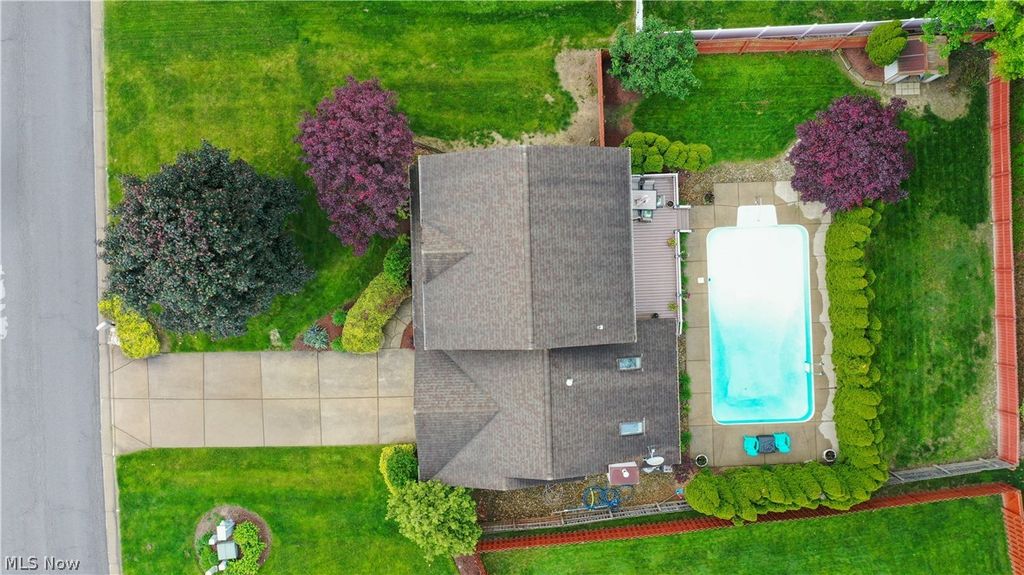 Photo of 1208 Cedarwood Drive, Mineral Ridge, OH 44440 (MLS # 5211111)