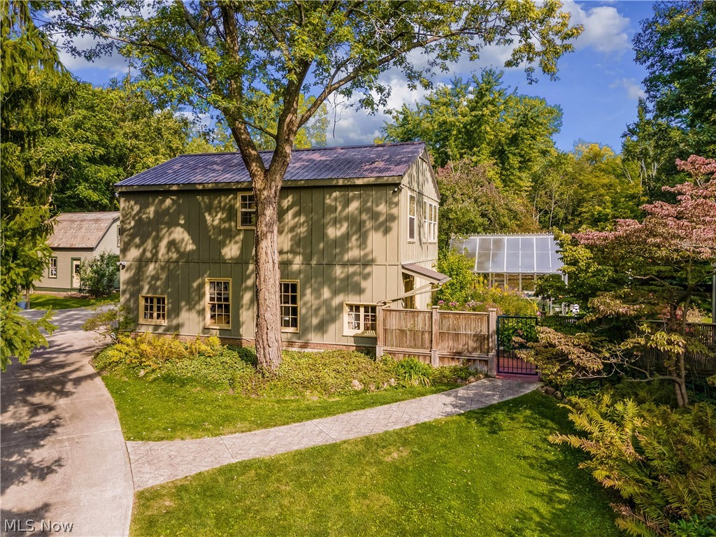 Medina - Residential