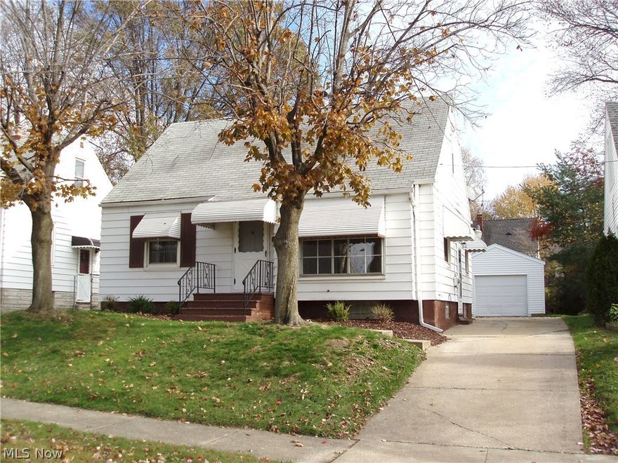 Nice 3 bedroom Cape Cod.  New carpeting throughout... New Flooring in Kitchen and Bath... New Stainless Steel Stove and Refrigerator...Updated Windows..
New Electrical box...New Central Air 2015....2 Bedrooms and bath on first floor and 3rd bedroom with walk-in closet on second floor. extra storage in eves.. Basement newly waterproof with warranty...  Patio, Garage with opener... Half a block from Heintz-Hillcrest Park.... Convenient to shopping and freeways...