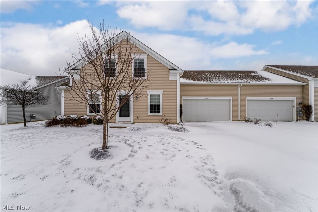 Photo of 8708 Wakefield Run, North Ridgeville, OH 44039 (MLS # 5188994)
