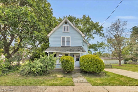 Homes For Sale - 777 N Ellsworth Avenue<br/> Salem, OH 44460
